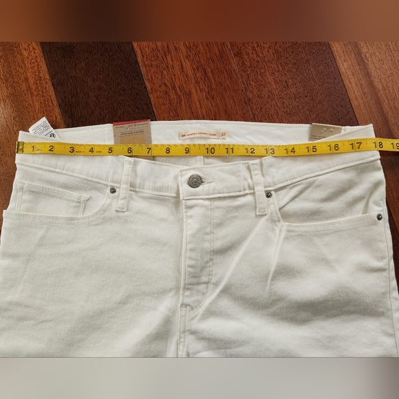 Levi's 311 Women Shaping Skinny Capri - WHITE - SIZE 33 (16) **NEW - Picture 10 of 13